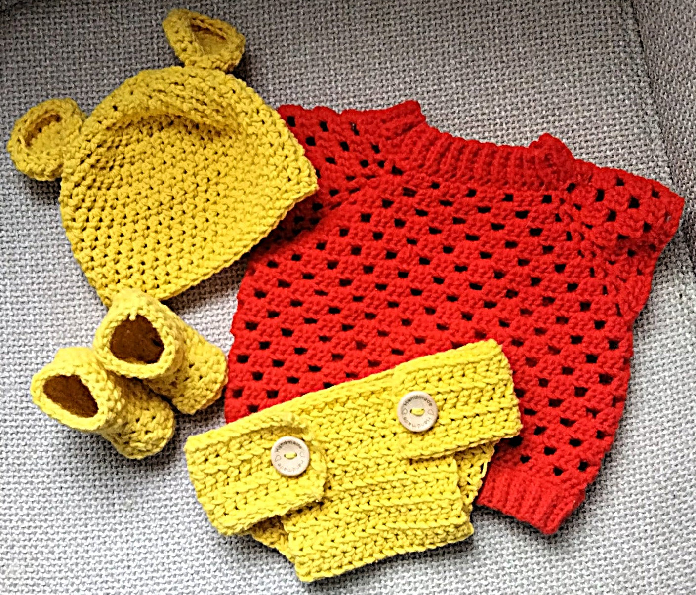 Pooh Baby Set